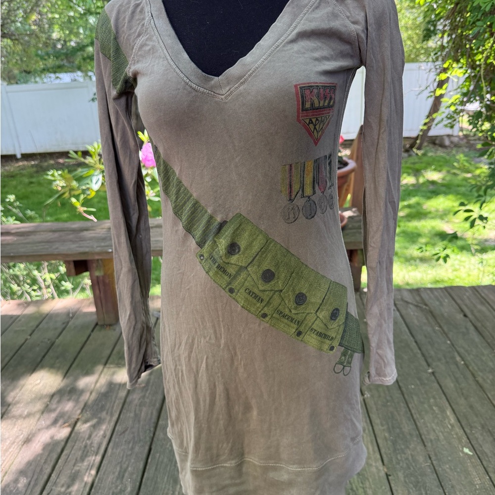 Trunk Ltd KISS ARMY Olive and Cream Graphic Tunic Top Y2K